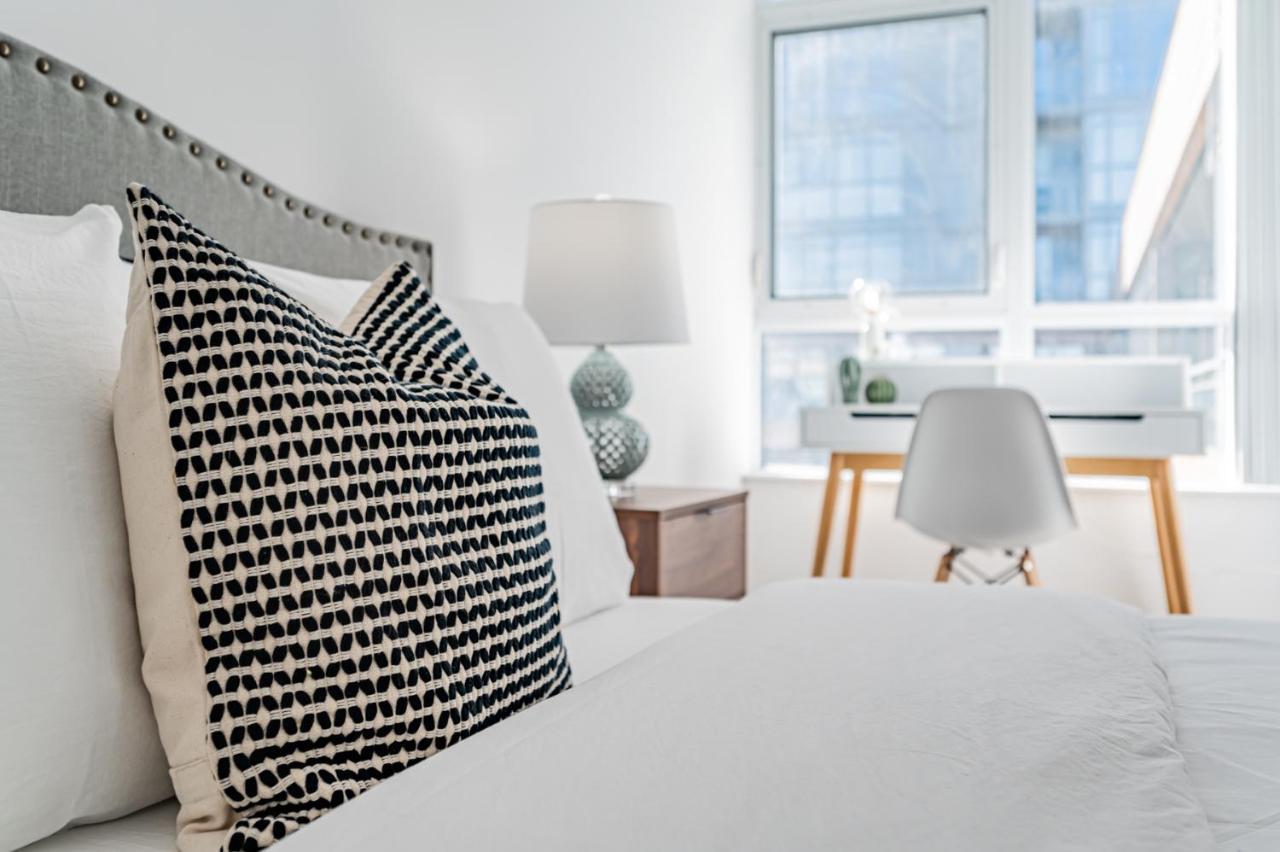 Leckie Luxurious Suitesトロント エクステリア 写真