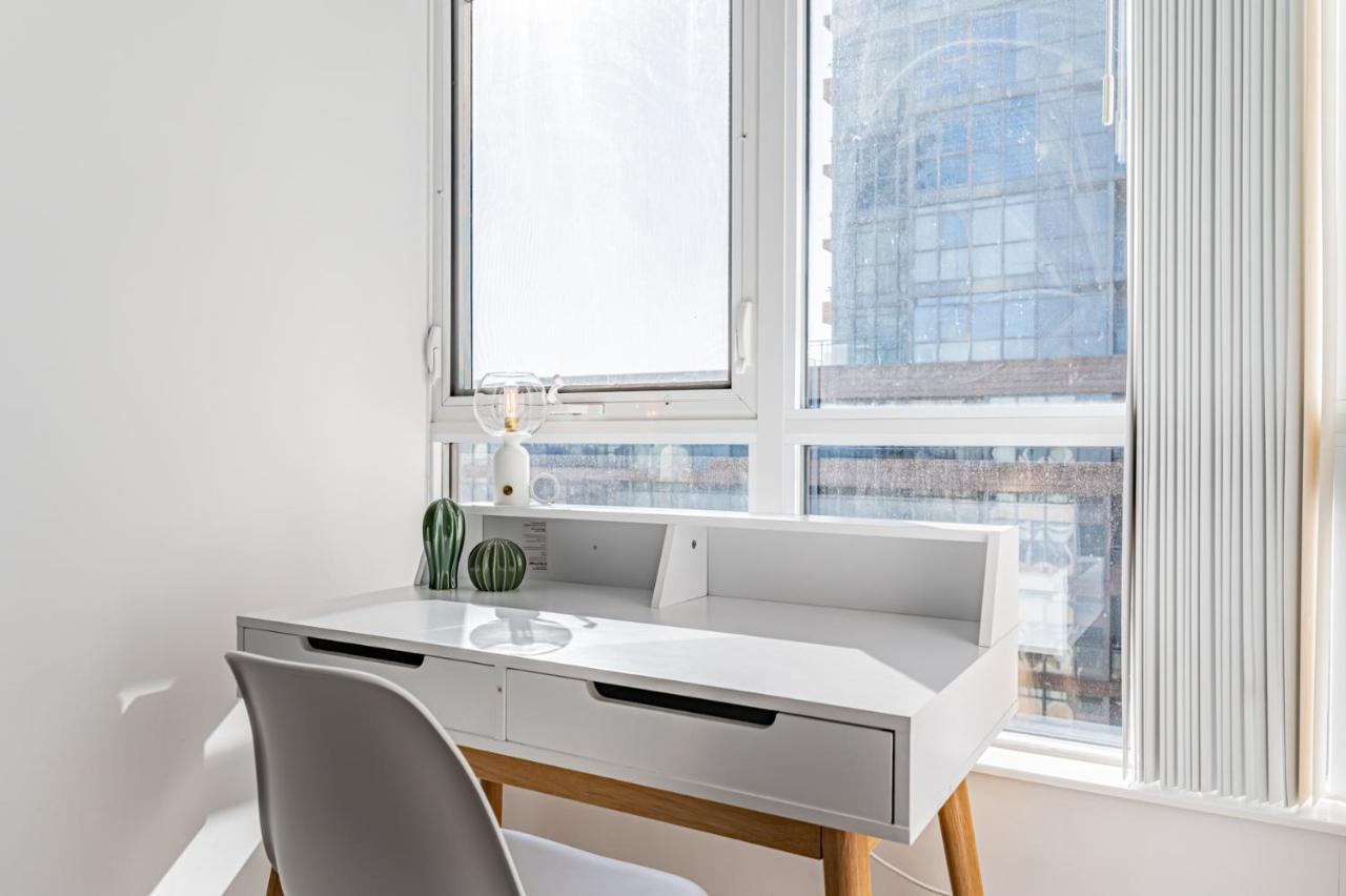 Leckie Luxurious Suitesトロント エクステリア 写真